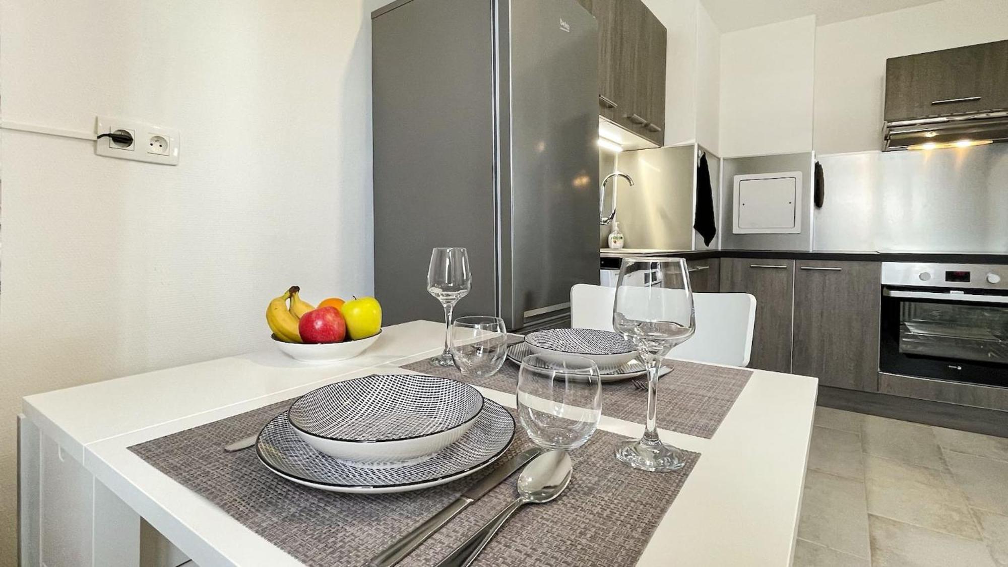 Homey Keola - Parking Prive Gratuit - Aux Portes De Geneve - Au Pied Du Tram - Appartement Avec 1 Chambre Et Un Grand Salon Avec Un Canape-Lit 앵빌리 외부 사진